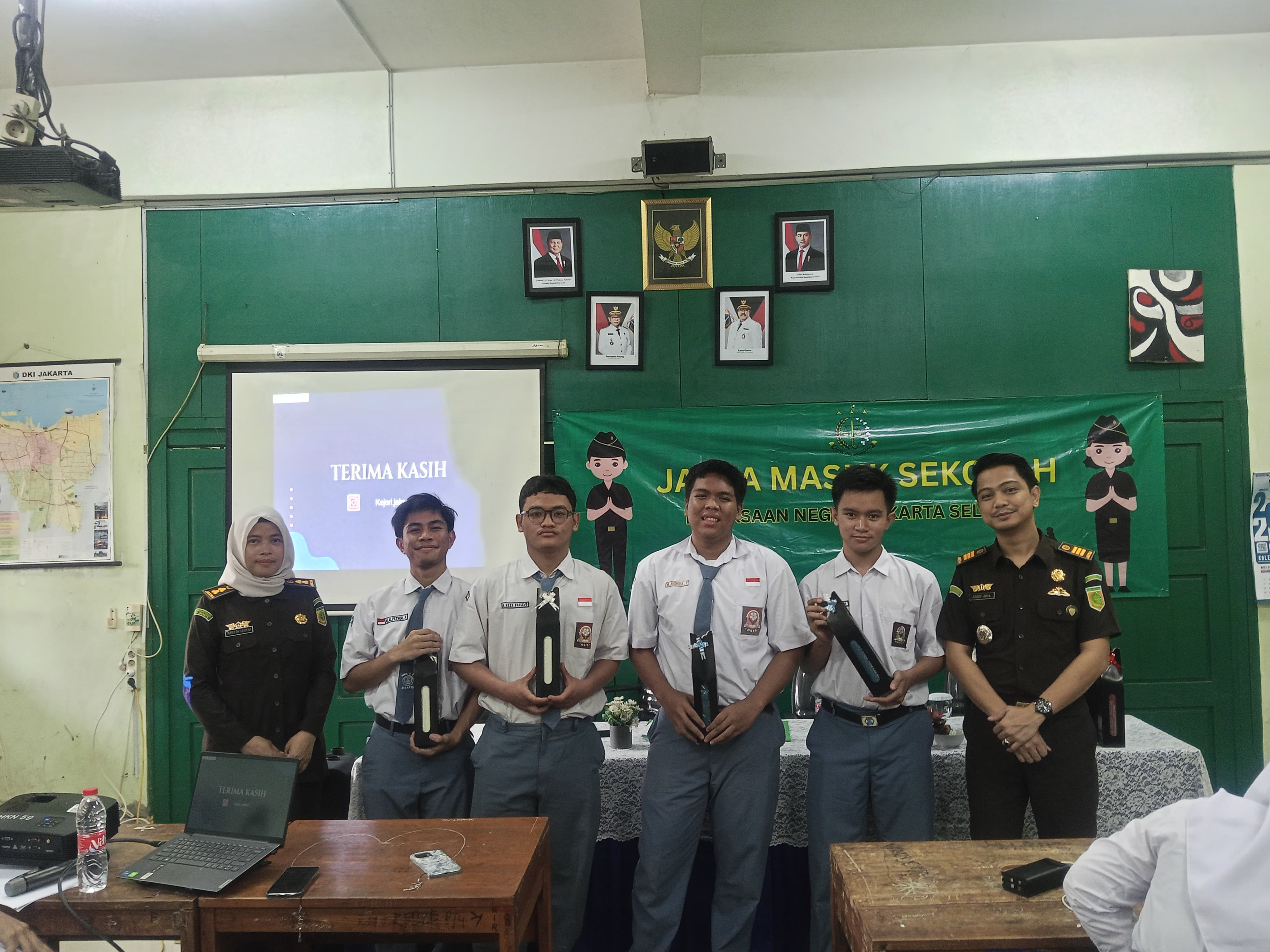 Gedung Sekolah SMKN 1 MADIUN